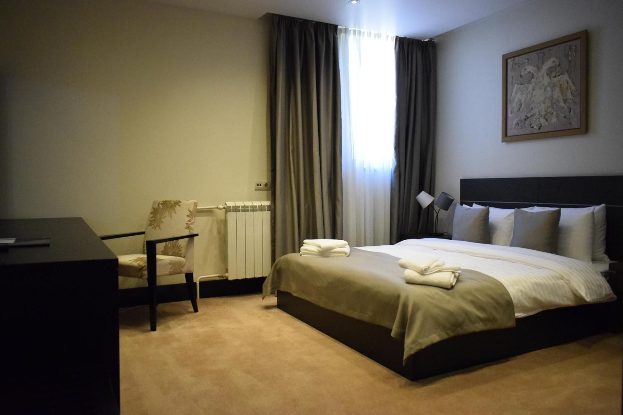 Hotel Sun Loznica Exterior foto